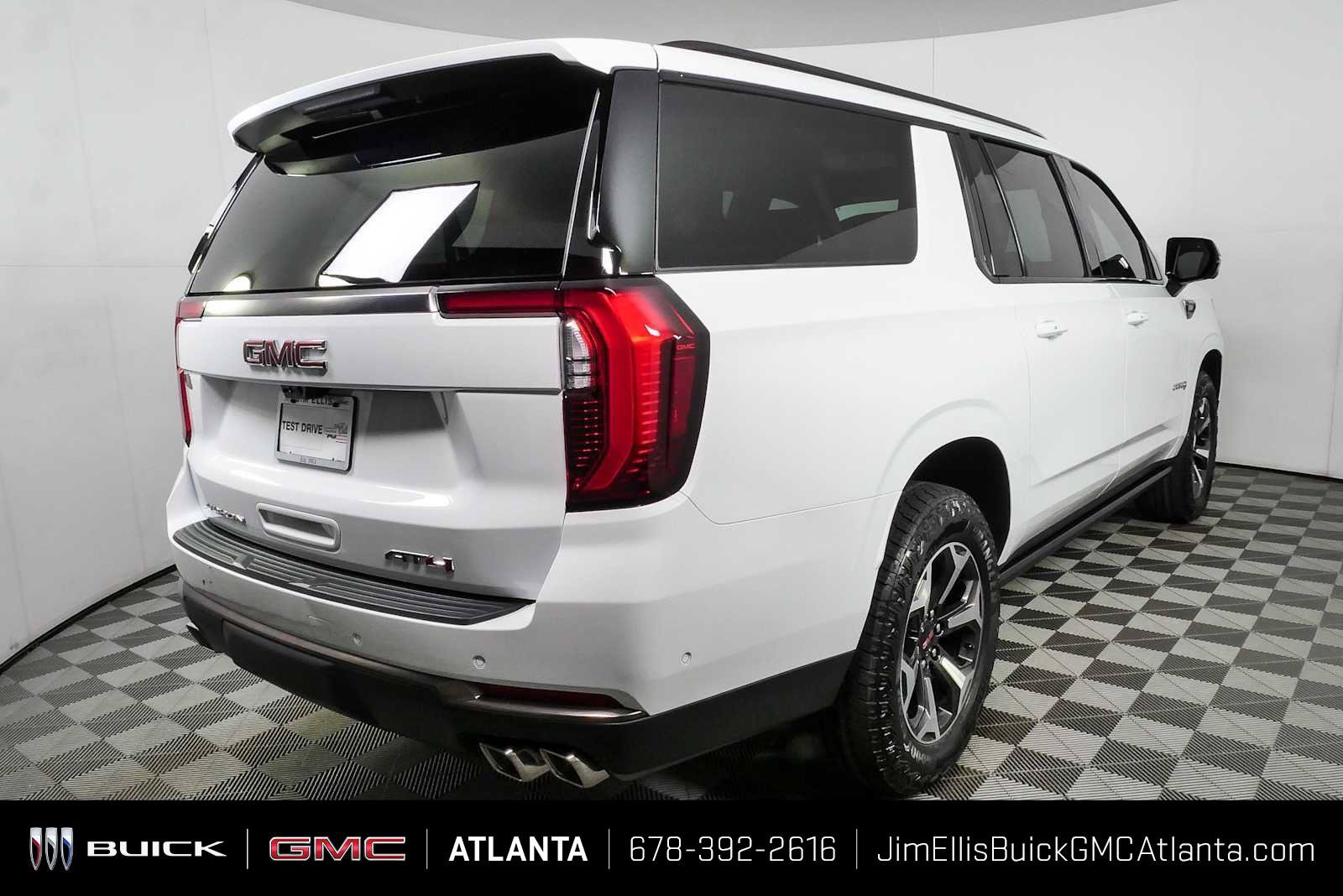 New 2026 GMC Yukon XL AT4 Ultimate AWD/4WD image 3