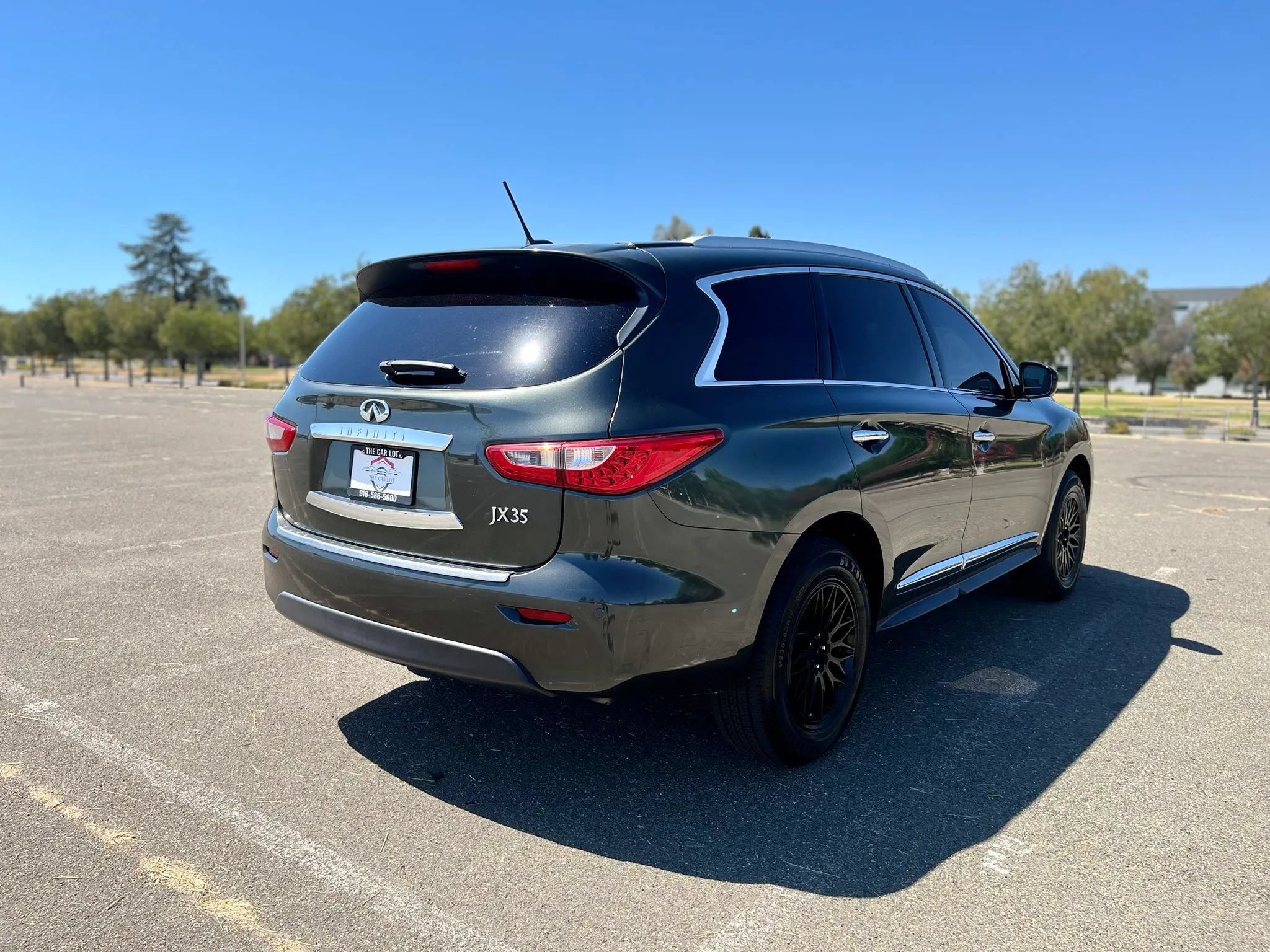 Used 2013 INFINITI JX35 FWD w/ Premium Pkg image 5