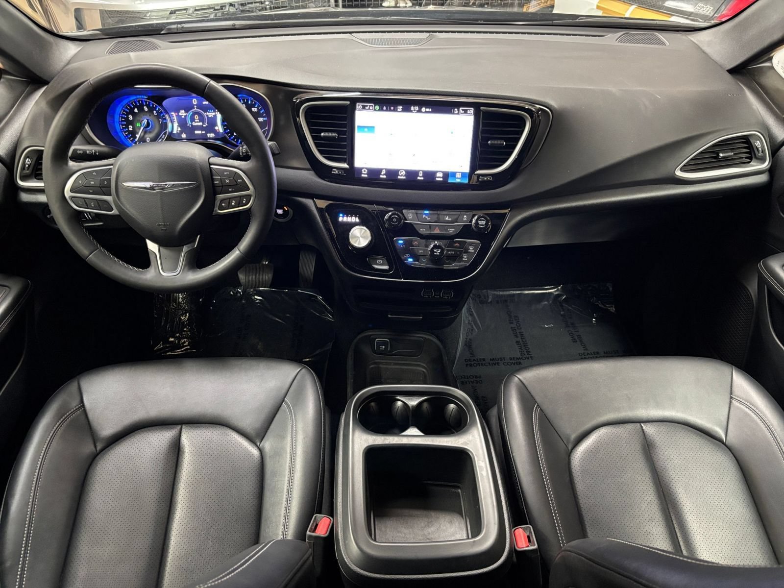 Used 2025 Chrysler Pacifica Select FWD image 34