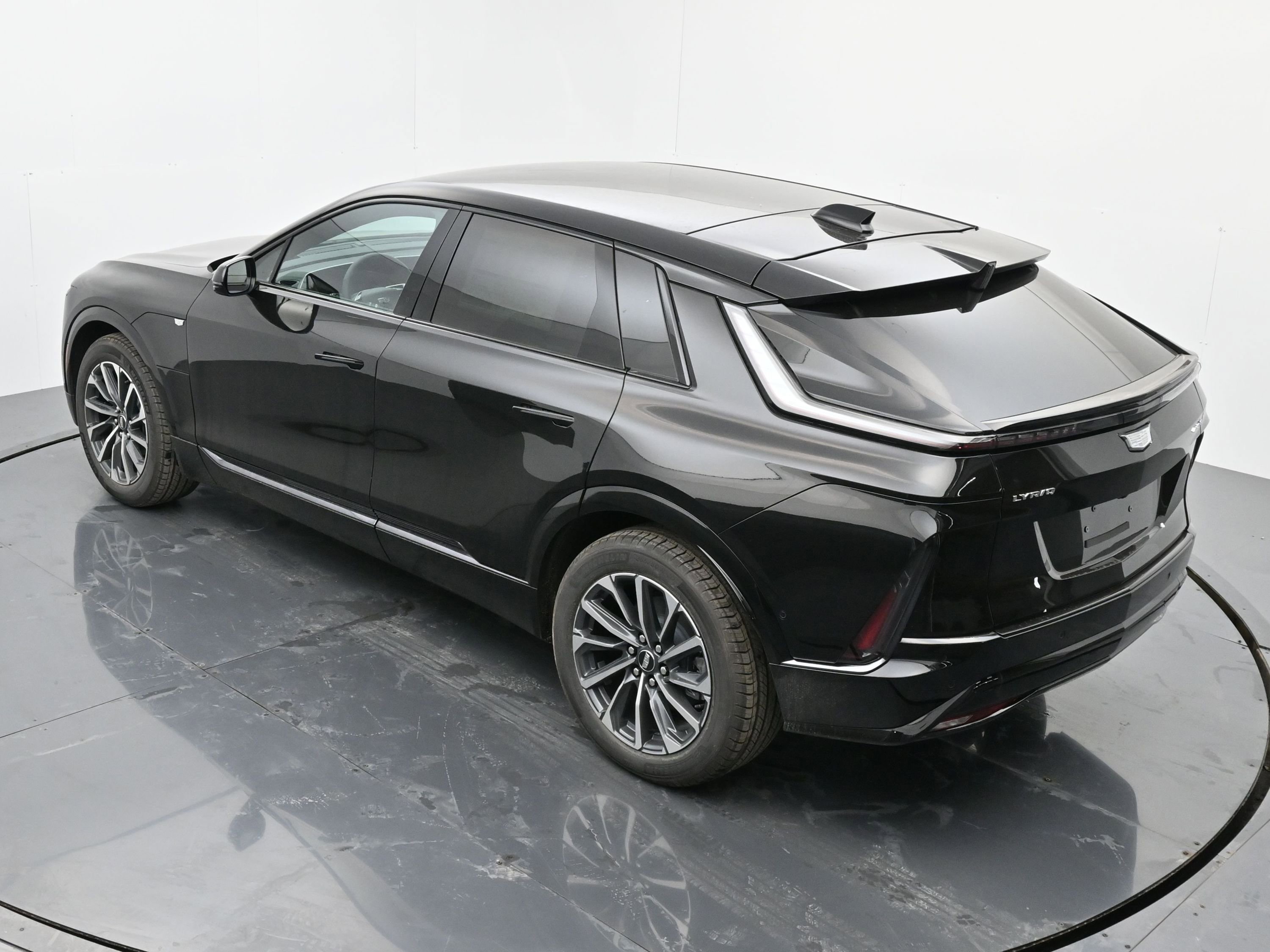 New 2025 Cadillac Lyriq Sport RWD image 25