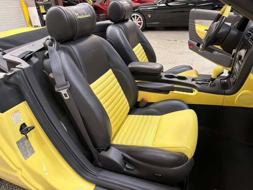 Used 2002 Ford Thunderbird RWD image 34