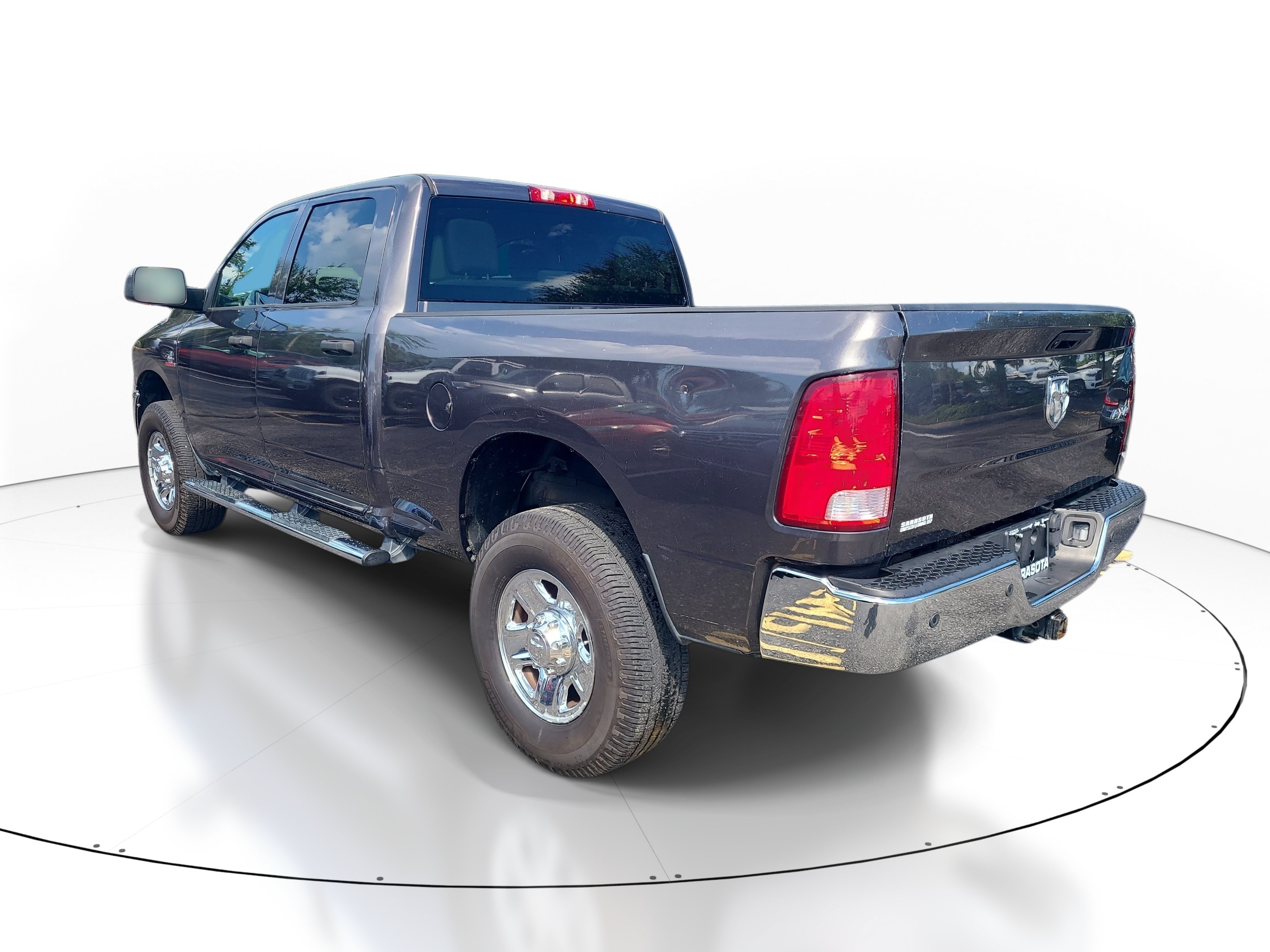 Used 2017 RAM 2500 Tradesman w/ Chrome Appearance Group AWD/4WD image 4