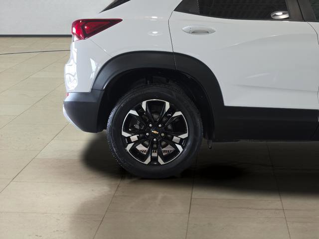 Used 2021 Chevrolet TrailBlazer LT w/ Driver Confidence Package FWD image 29