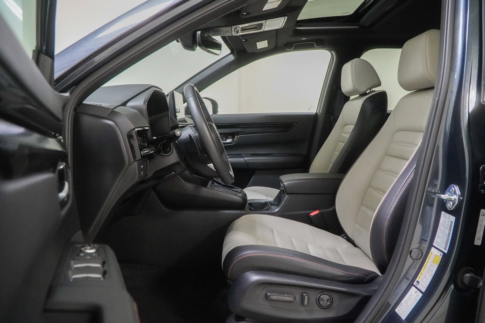 Used 2023 Honda CR-V Sport Touring image 18