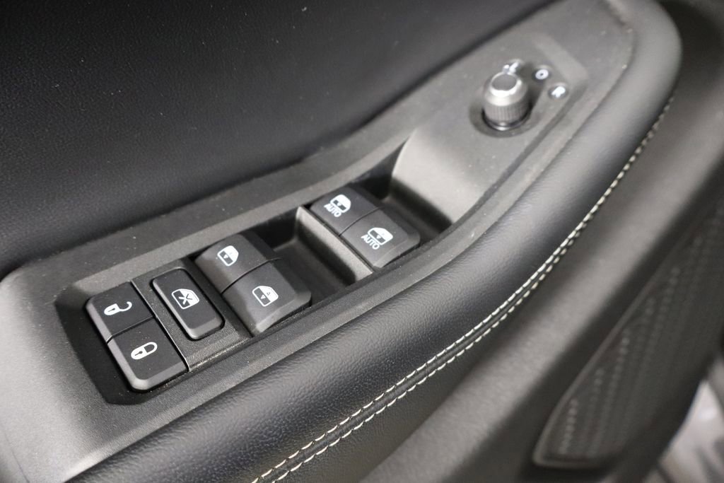 Used 2023 Jeep Grand Cherokee Laredo image 20