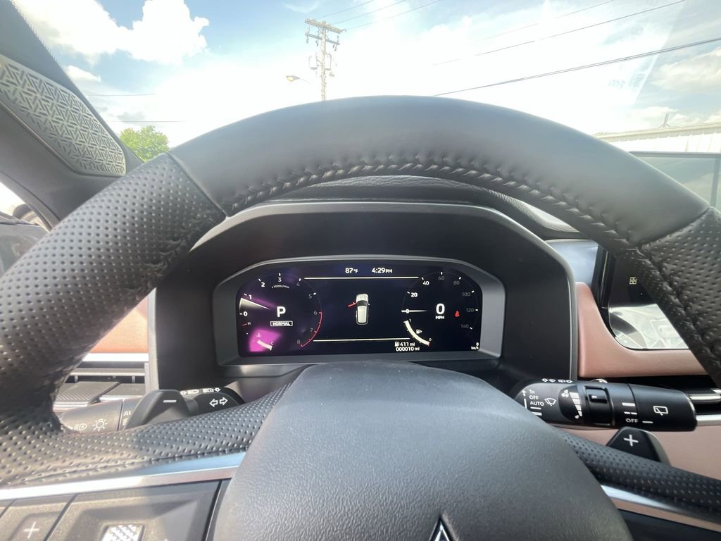 New 2025 Mitsubishi Outlander SEL image 15