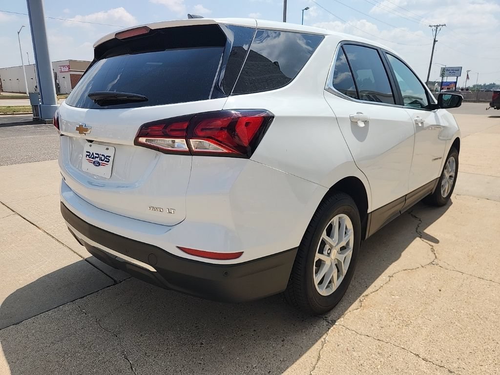 Used 2023 Chevrolet Equinox LT w/ Driver Convenience Package AWD/4WD image 8