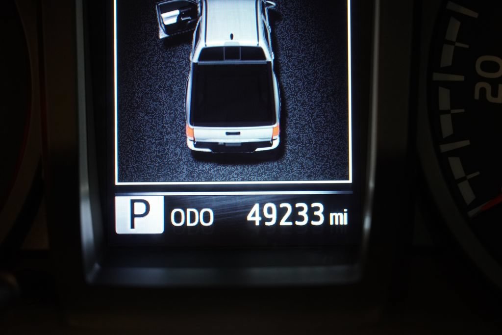 Used 2023 Toyota Tacoma SR AWD/4WD image 4