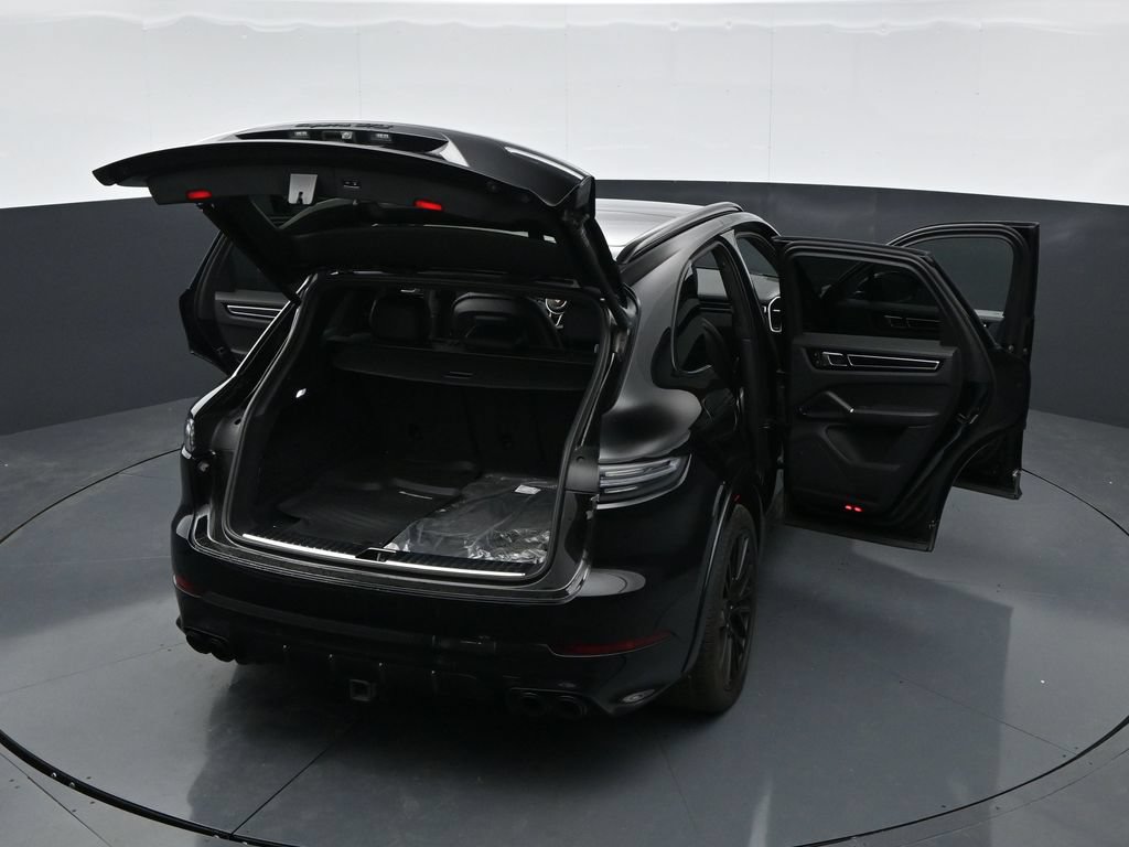 Used 2023 Porsche Cayenne GTS AWD/4WD image 52