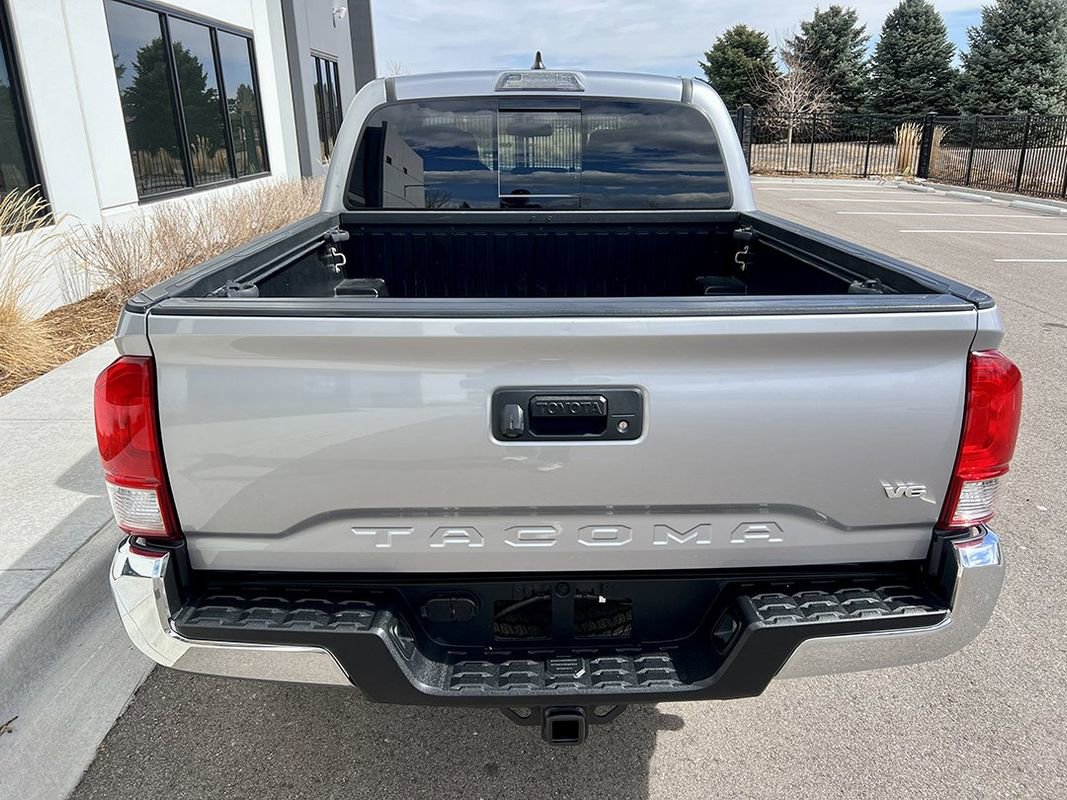 Used 2017 Toyota Tacoma TRD Off-Road image 21