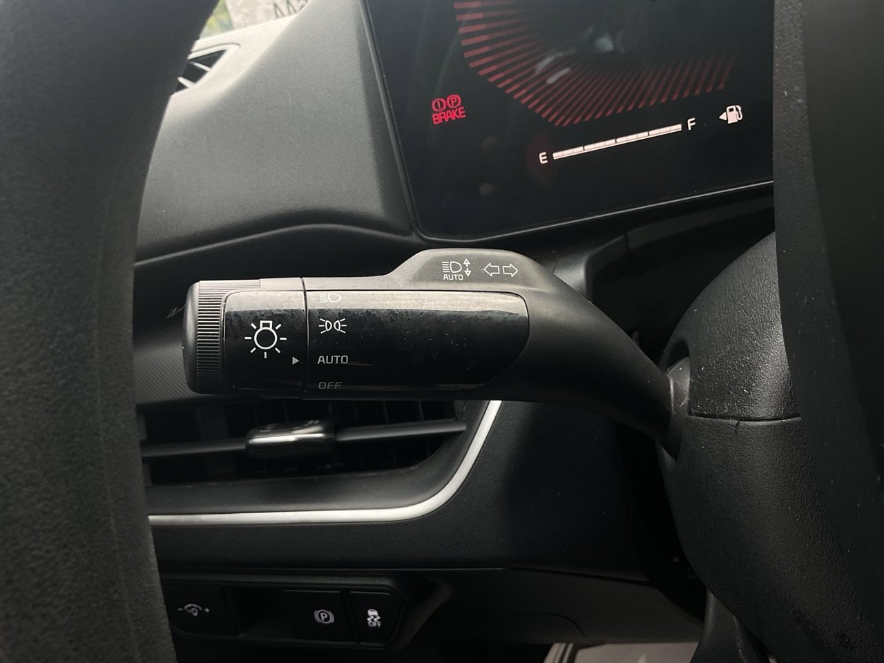 Used 2025 Kia K4 FWD image 34