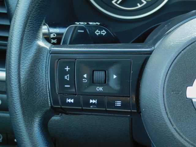 Used 2024 Nissan Rogue SV image 18