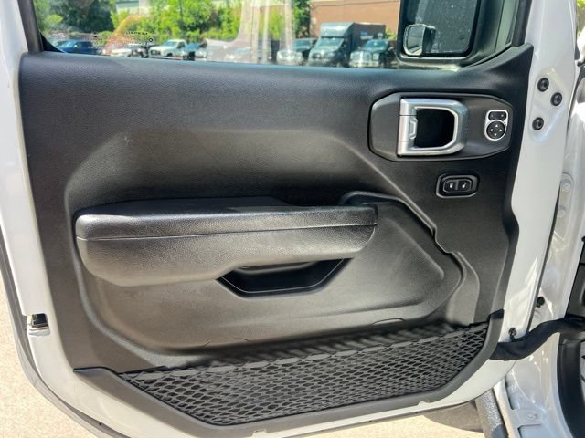 Used 2022 Jeep Gladiator Sport AWD/4WD image 18