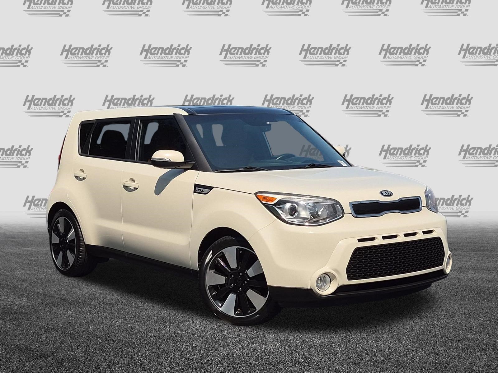 Used 2015 Kia Soul ! w/ Sun & Sound Package FWD image 2