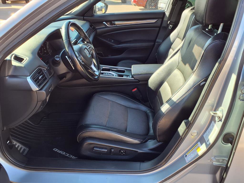 Used 2018 Honda Accord Sport image 19
