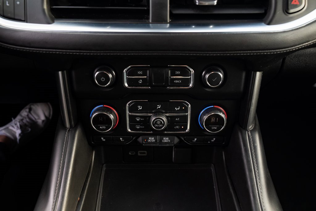 Used 2021 Chevrolet Suburban LT image 15