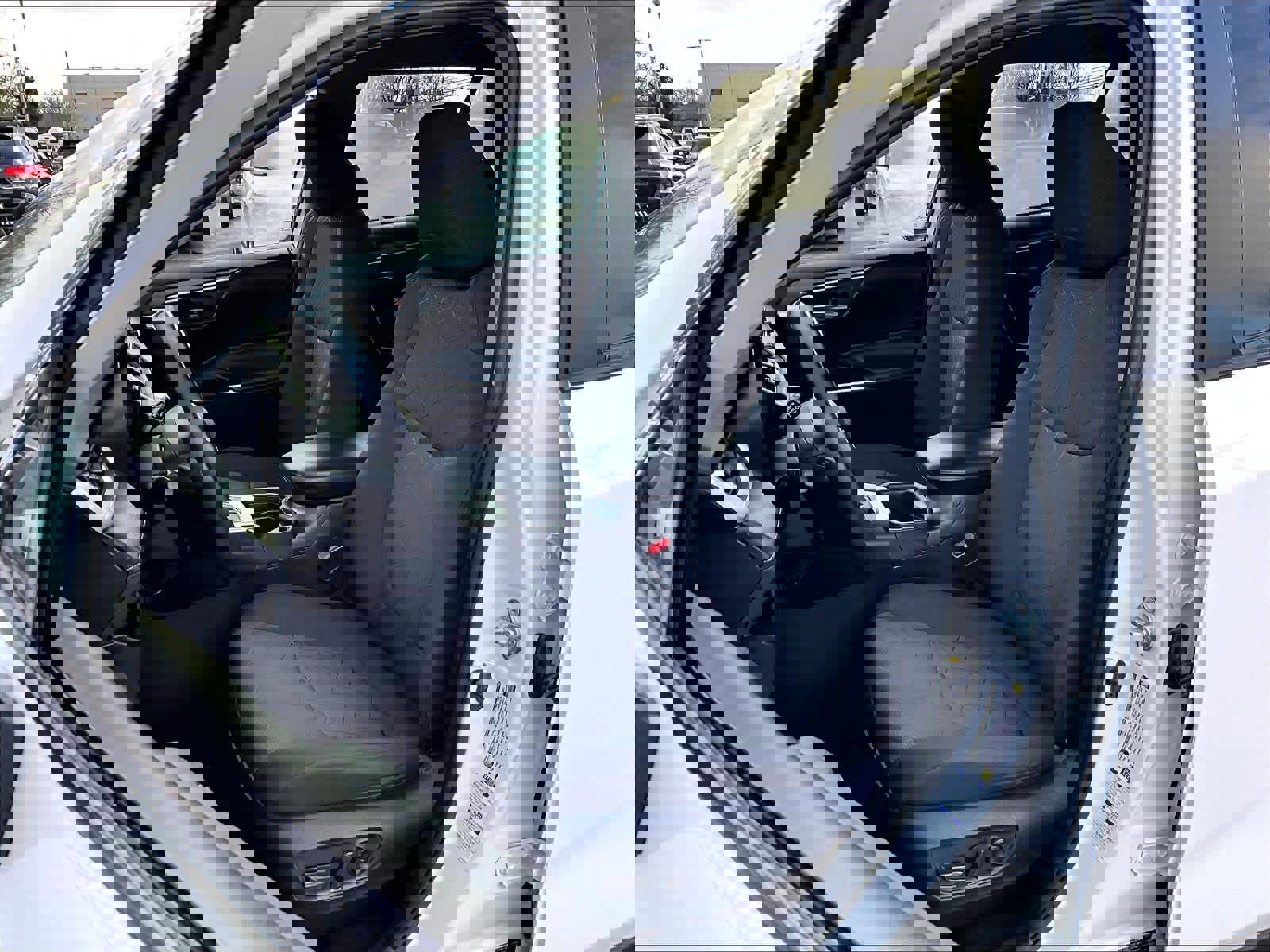 Used 2021 Toyota RAV4 XLE image 10