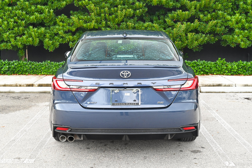 Used 2026 Toyota Camry SE FWD image 5