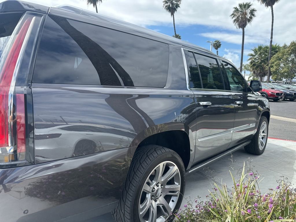 Used 2018 Cadillac Escalade ESV Premium Luxury image 22