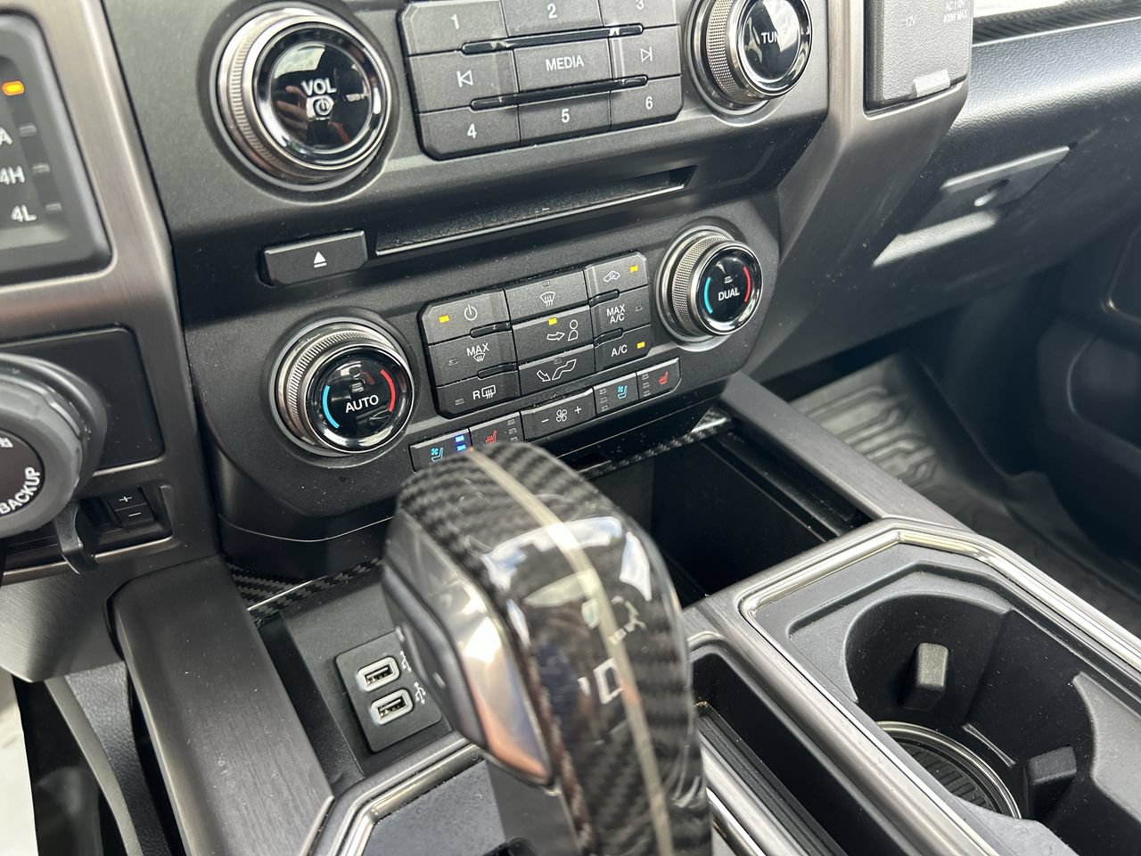 Used 2018 Ford F150 Raptor w/ Equipment Group 802A Luxury AWD/4WD image 28