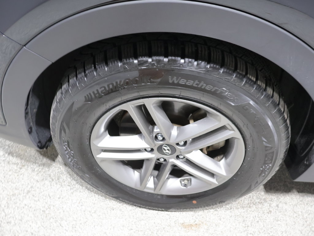 Used 2018 Hyundai Santa Fe Sport w/ 2.4L Value Package 02 AWD/4WD image 9