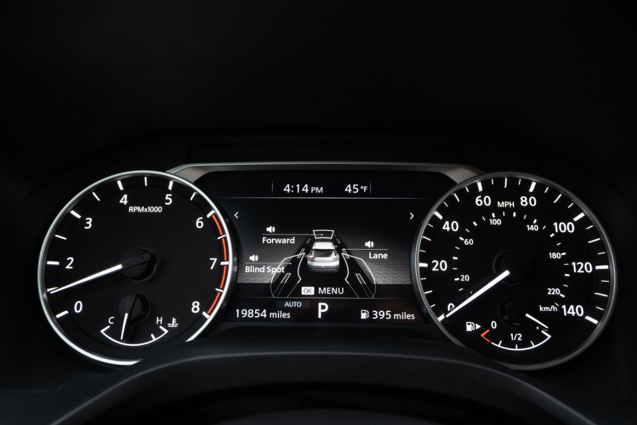 Used 2023 Nissan Rogue S image 3