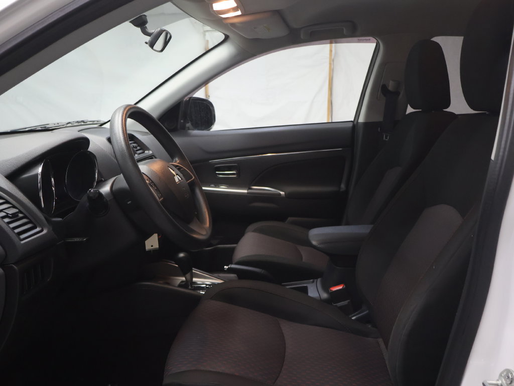 Used 2019 Mitsubishi Outlander Sport ES AWD/4WD image 16