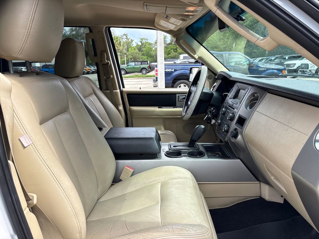 Used 2015 Ford Expedition EL XLT image 28