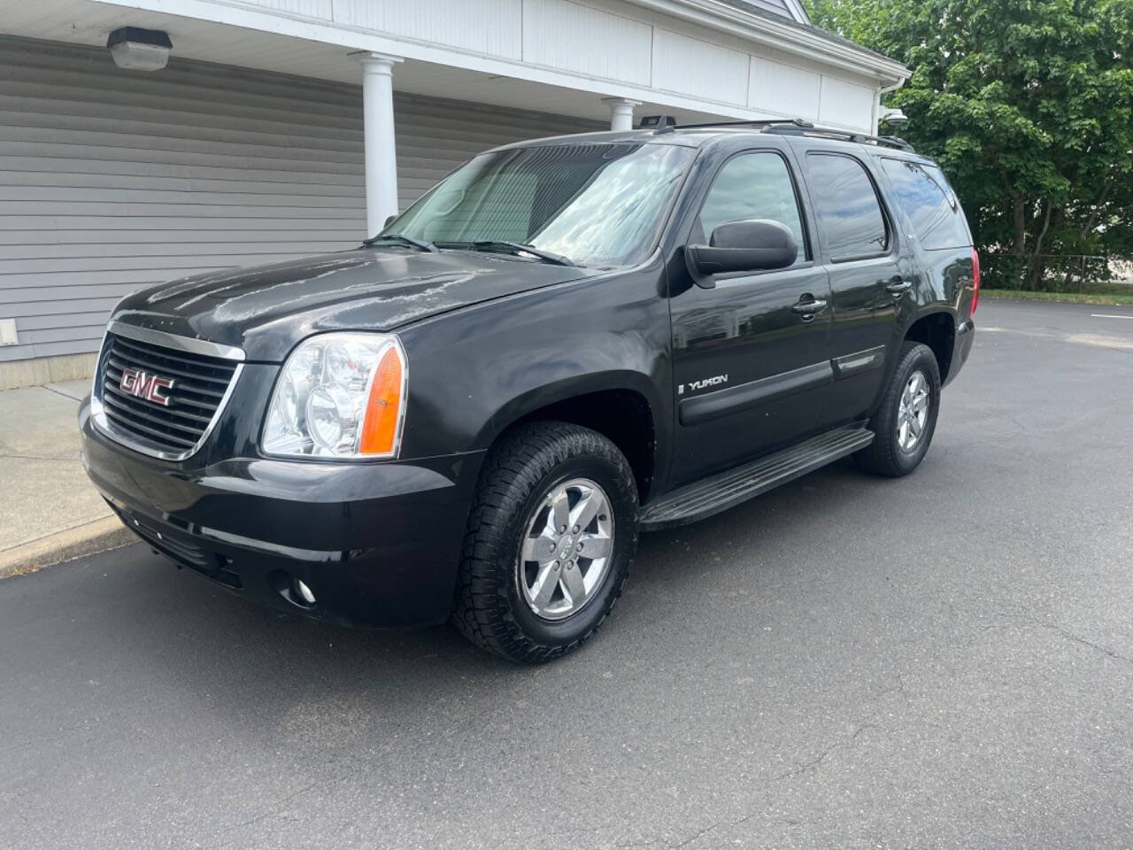 Used 2008 GMC Yukon SLT AWD/4WD image 1