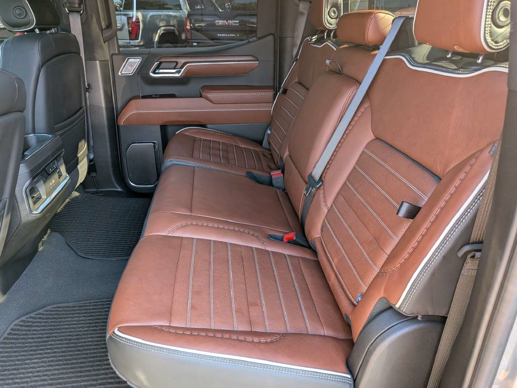 Used 2024 GMC Sierra 1500 Denali Ultimate AWD/4WD image 13