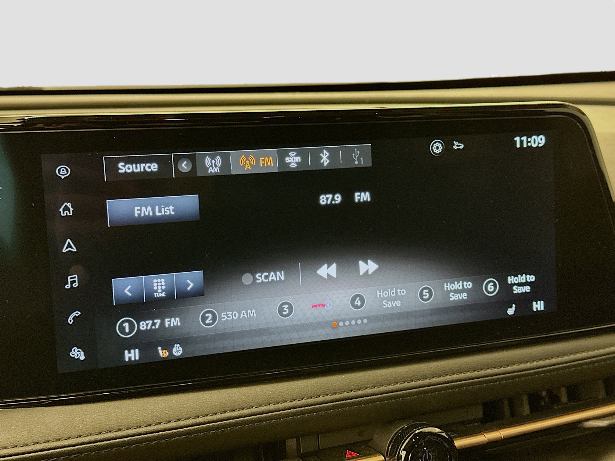Used 2023 Nissan Ariya AWD image 21