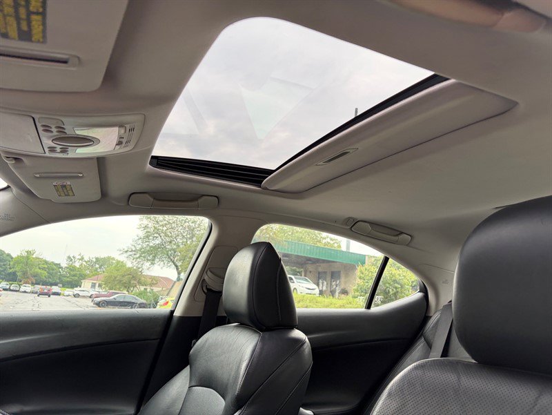 Used 2007 Lexus IS 250 AWD w/ Preferred Accessory Pkg image 23