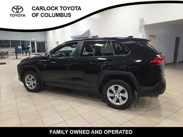 Used 2023 Toyota RAV4 LE image 9