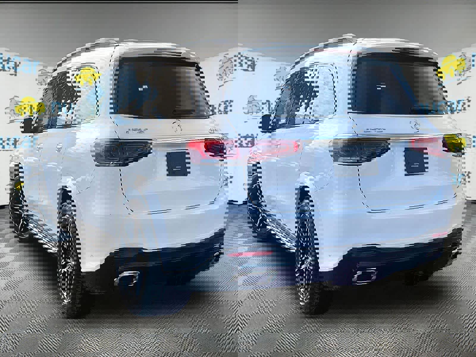 Used 2022 Mercedes-Benz GLS 450 4MATIC image 4