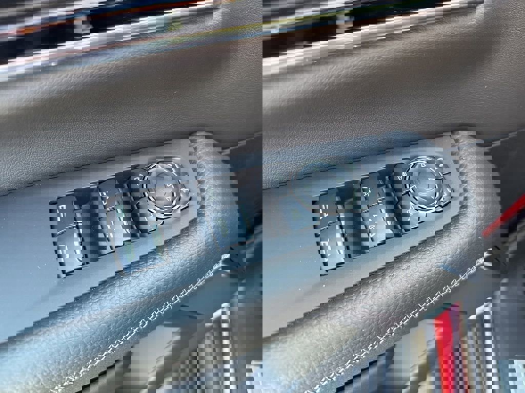 New 2025 GMC Yukon XL Denali w/ Sun & Power Step Package image 22