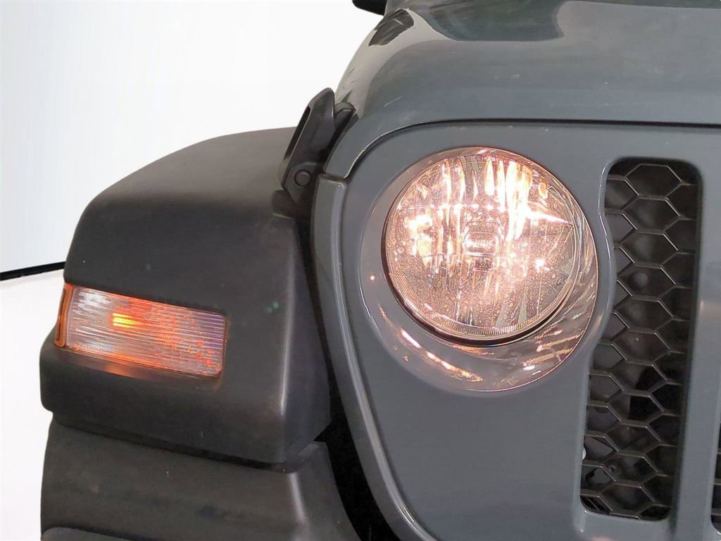 Used 2024 Jeep Wrangler Sport S AWD/4WD image 10