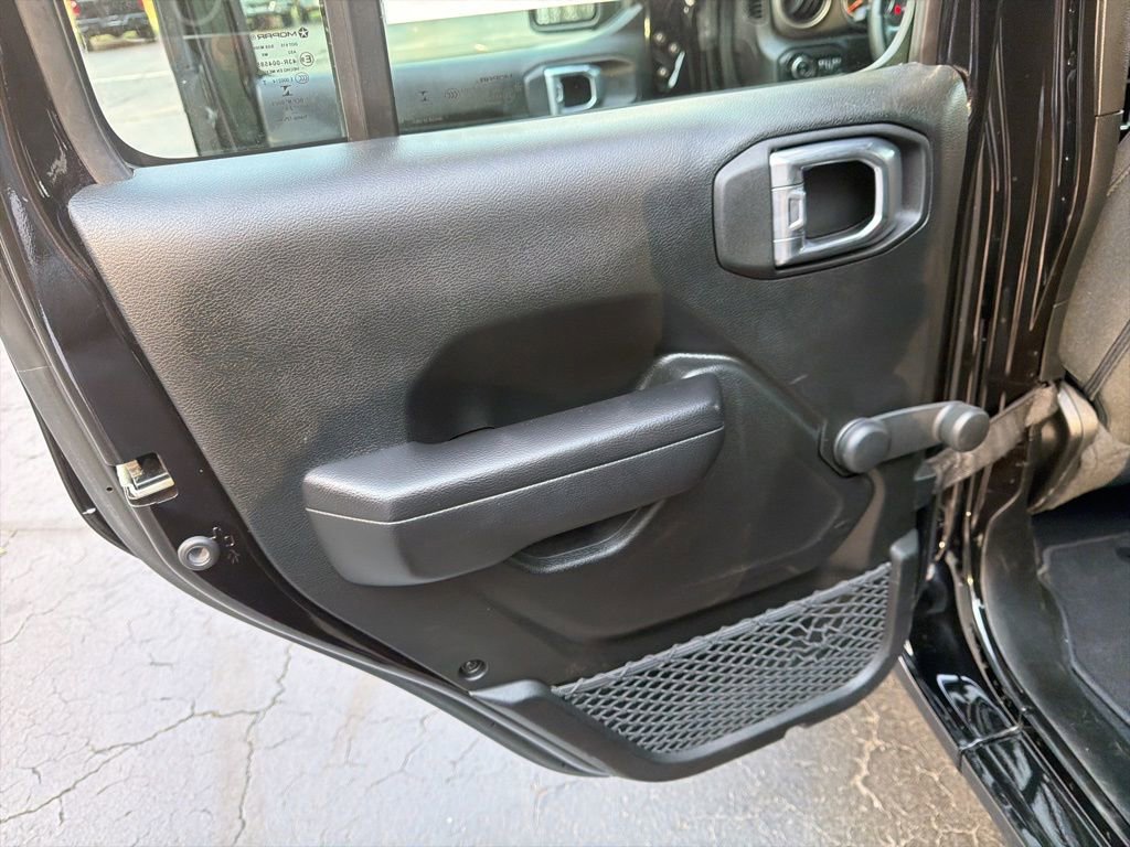 Used 2021 Jeep Gladiator Sport image 10