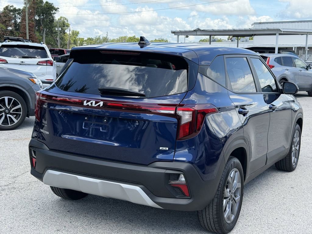Certified 2025 Kia Seltos LX AWD/4WD image 5