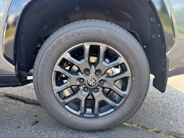 New 2026 Toyota Sequoia Platinum w/ Tow Technology Package AWD/4WD image 11