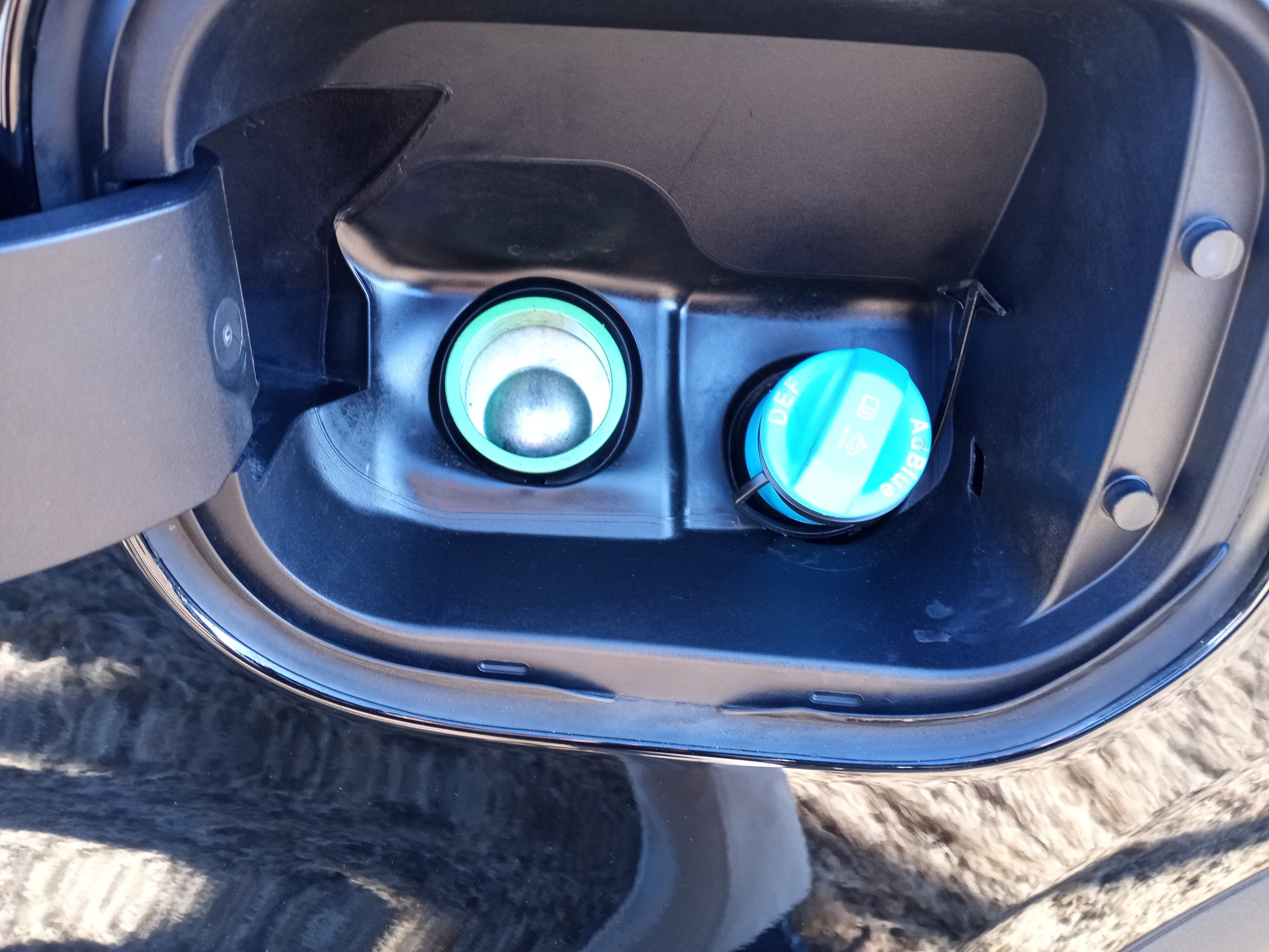 Used 2024 GMC Sierra 1500 AT4 w/ Technology Package image 29