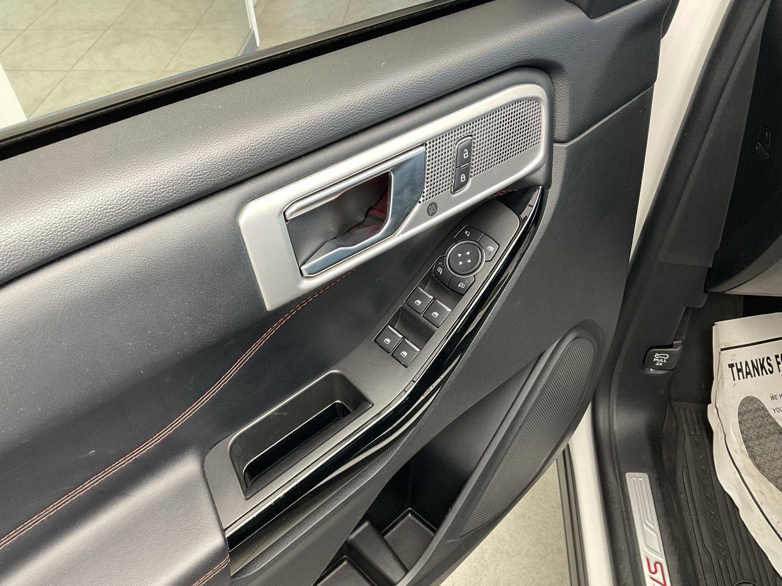 Used 2022 Ford Explorer ST-Line w/ Class IV Trailer Tow Package image 16