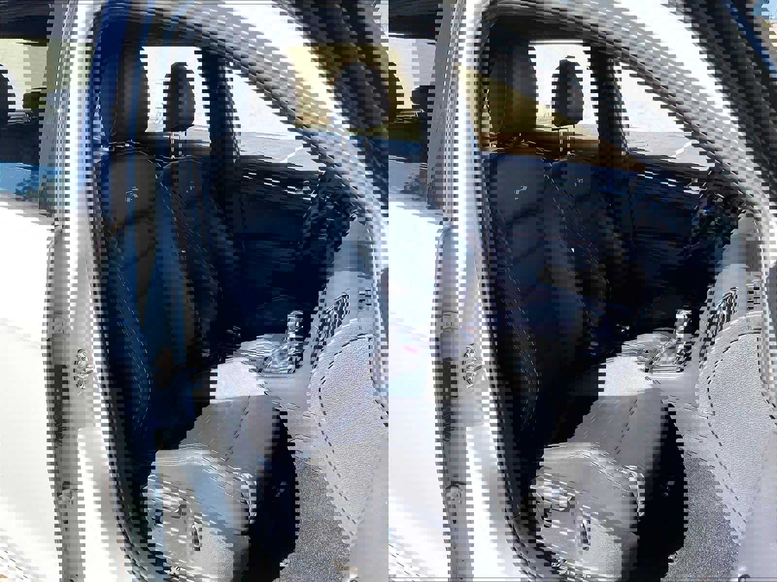 Used 2017 Volkswagen Golf R 4-Door image 9