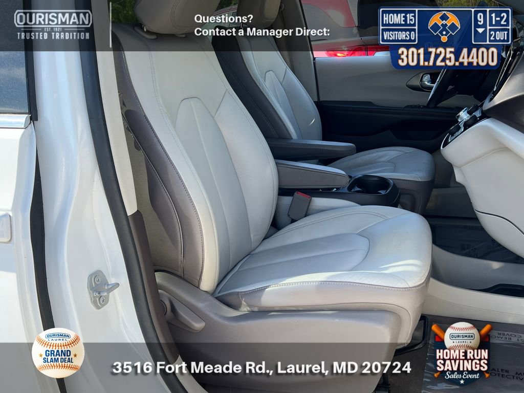 Used 2017 Chrysler Pacifica Touring-L w/ Tire & Wheel Group image 23