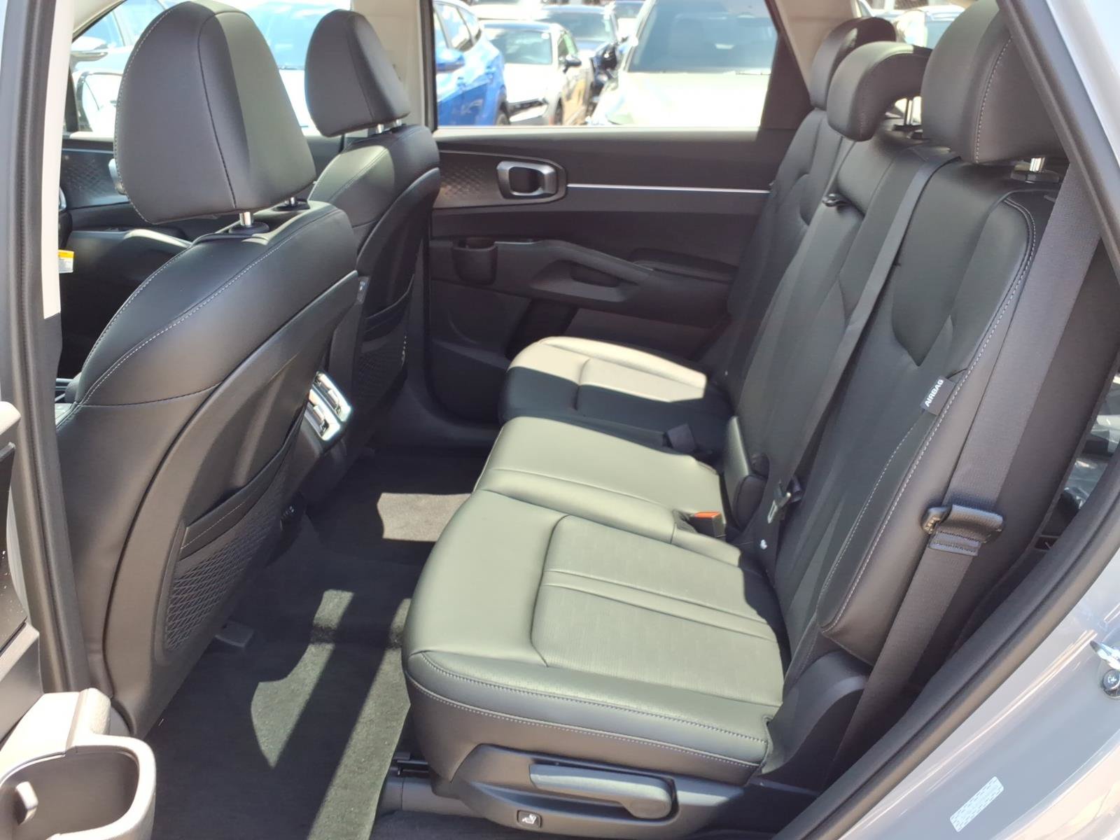 New 2026 Kia Sorento S w/ S Panoramic Sunroof Package FWD image 7