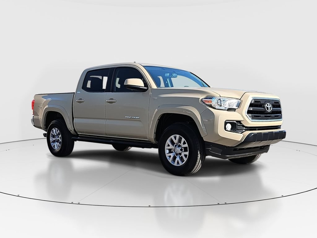 Used 2017 Toyota Tacoma SR5 w/ Tow Package RWD image 3
