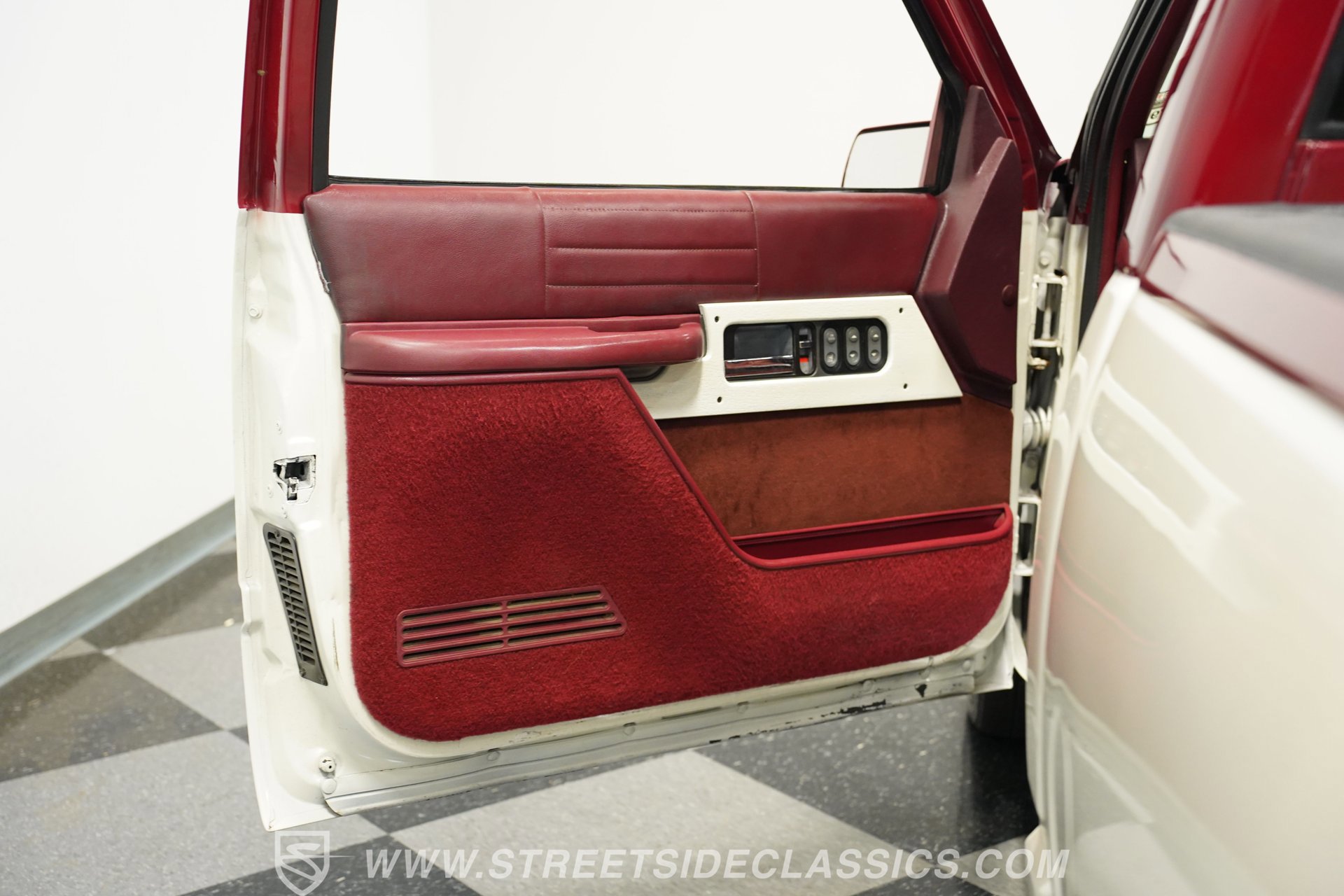 Used 1994 GMC Sierra 1500 2WD Regular Cab image 36