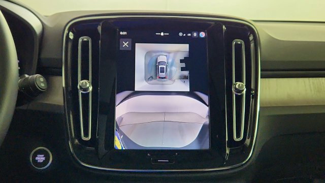 New 2026 Volvo XC40 B5 Plus w/ Protection Package Premier AWD/4WD image 19
