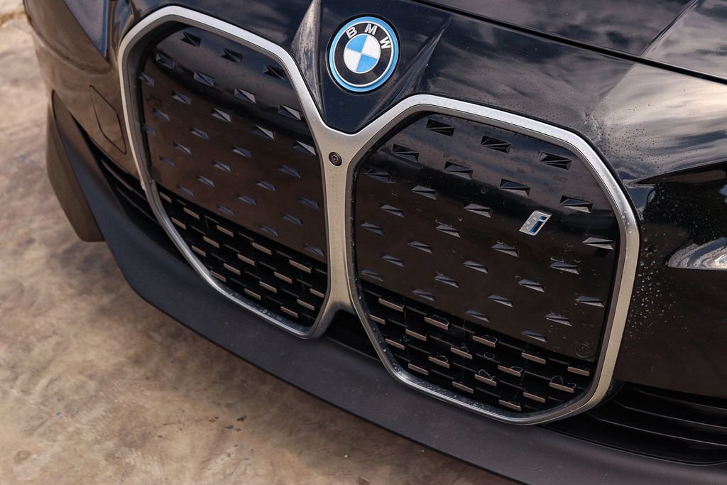 Used 2023 BMW i4 eDrive40 w/ Parking Assistance Package RWD image 10