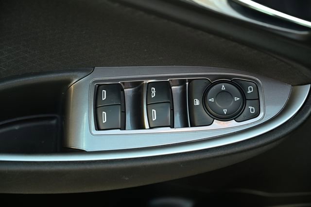 Used 2024 Chevrolet Malibu LT image 45