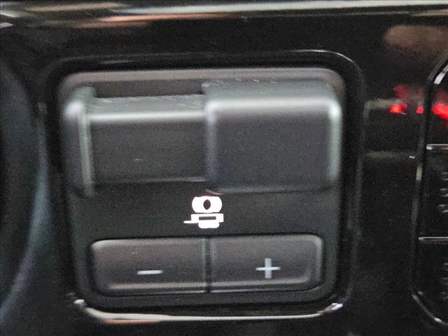 Used 2023 Chevrolet Silverado 1500 High Country w/ High Country Premium Package image 15